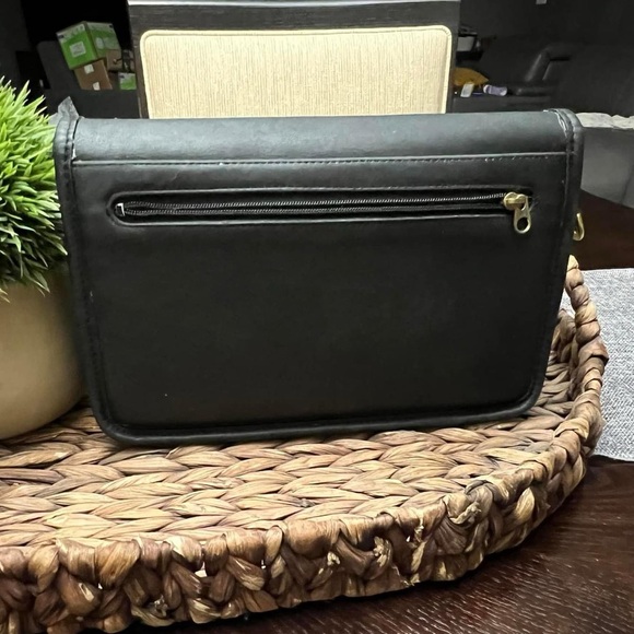 AUTH Vintage 1997 Coach Black Turn Lock Clutch 9832 - Picture 5 of 11